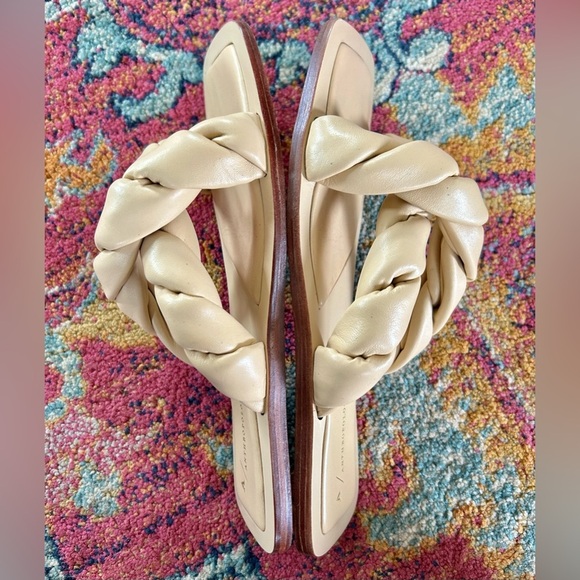 Anthropologie | Women’s honey puffer twist flat sandals, used in box, size 10 - Picture 5 of 14